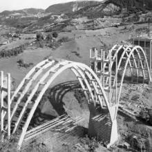 1956: posa della prima pietra dell'Autostrada del Sole e apertura Hotel Ilaria