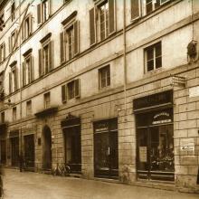 Panoramica di Via Vittorio Veneto e Ditta Ottica Bianchi - 1920 circa
